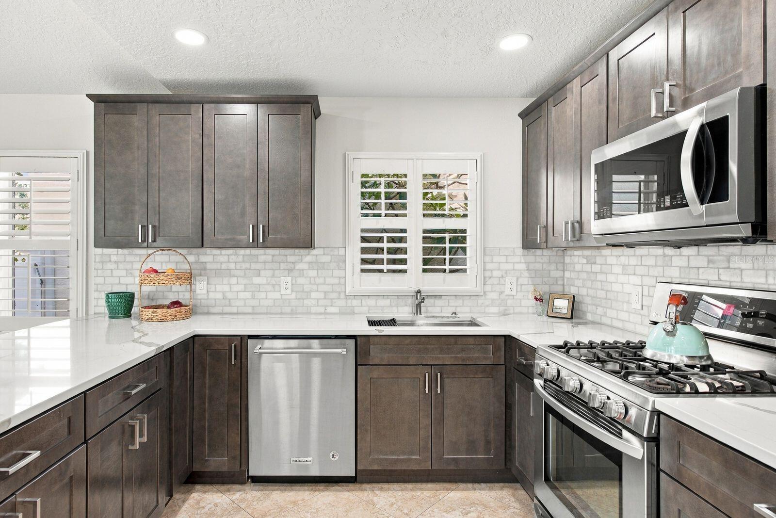 1261 SALT LAKE DRIVE, Tarpon Springs, FL 34689
