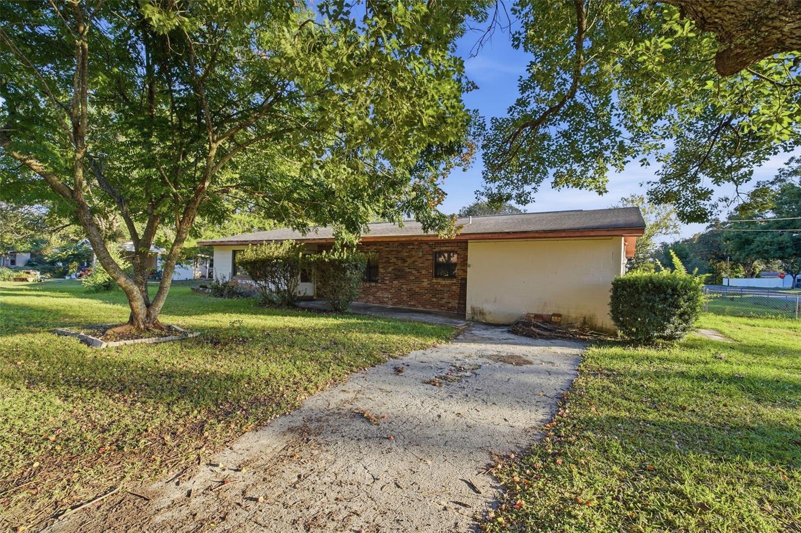 900 NE 45TH PLACE, Ocala, FL 34479