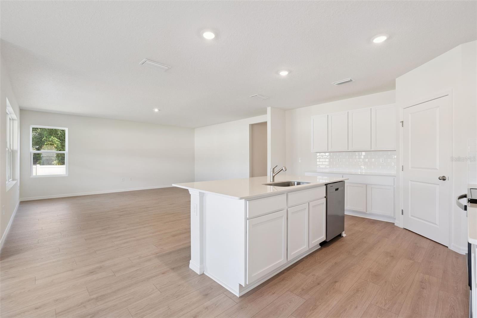 1327 FOUNTAIN VIEW STREET, Ormond Beach, FL 32174
