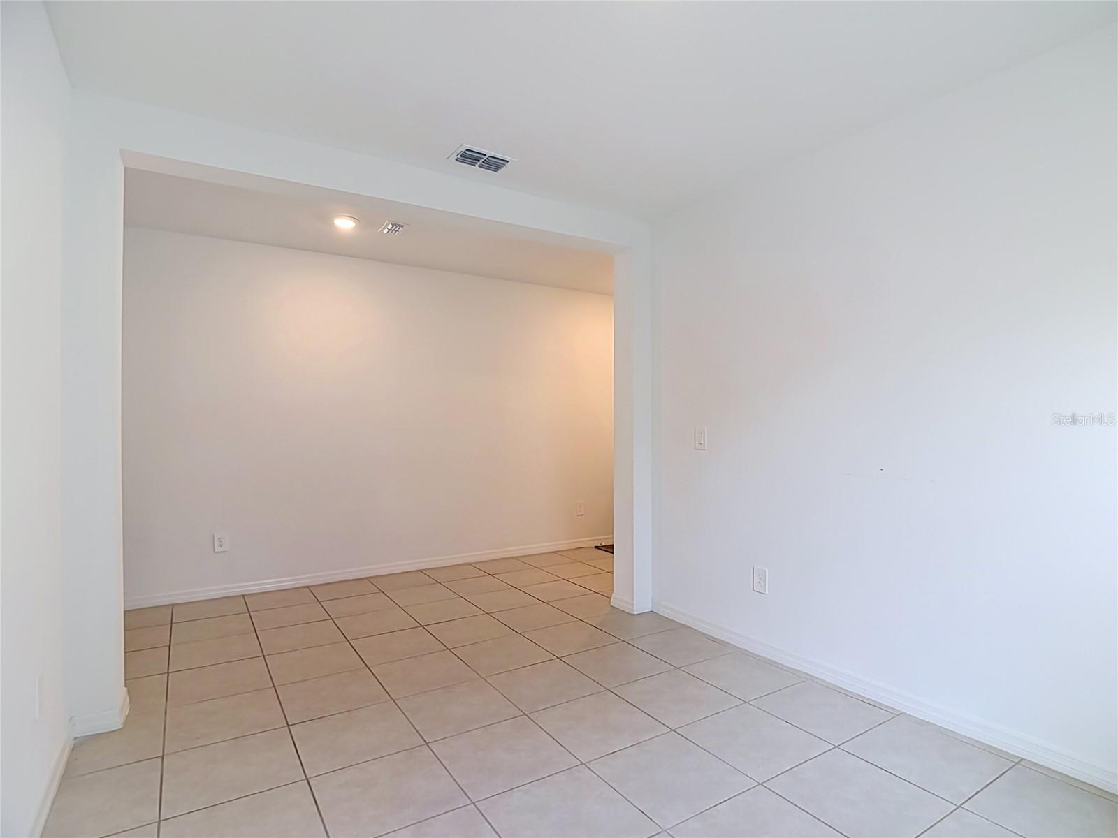 1633 RED LOOP, Lakeland, FL 33801