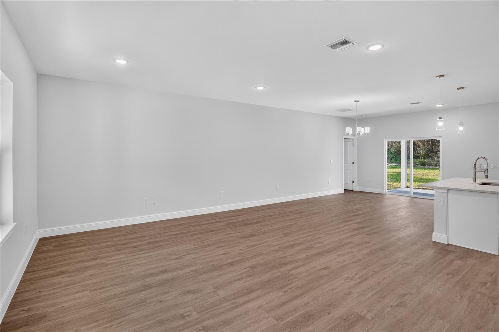 1325 W EVERGREEN DRIVE, Citrus Springs, FL 34434