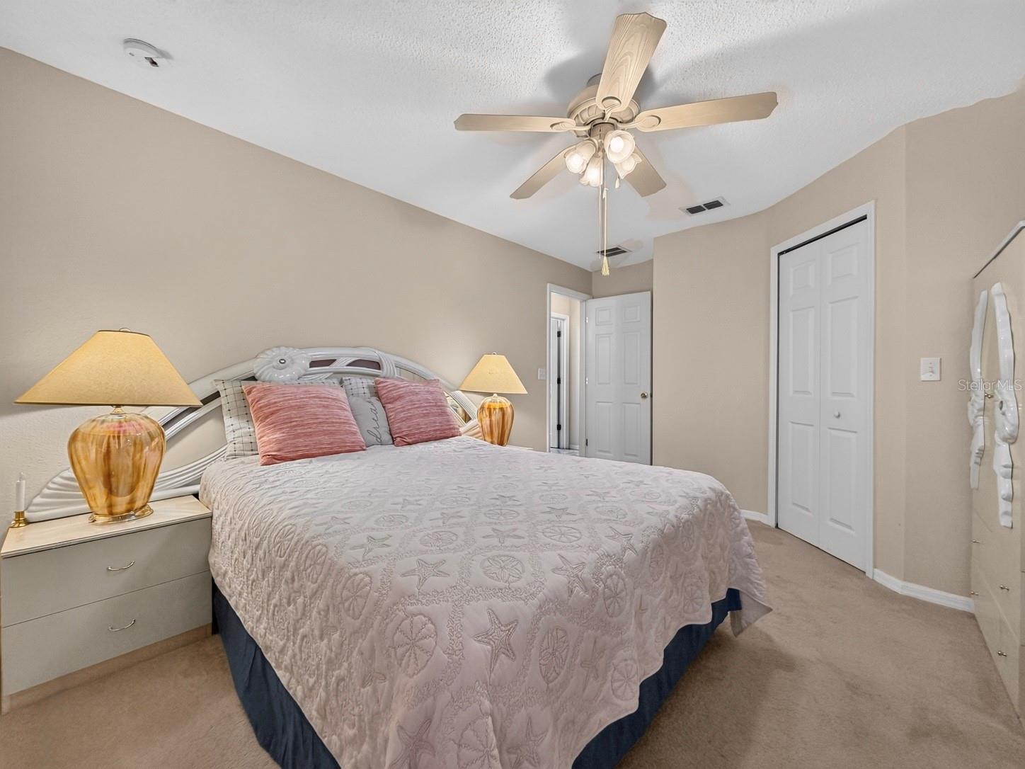 1048 HILL MOUNT DRIVE, Minneola, FL 34715