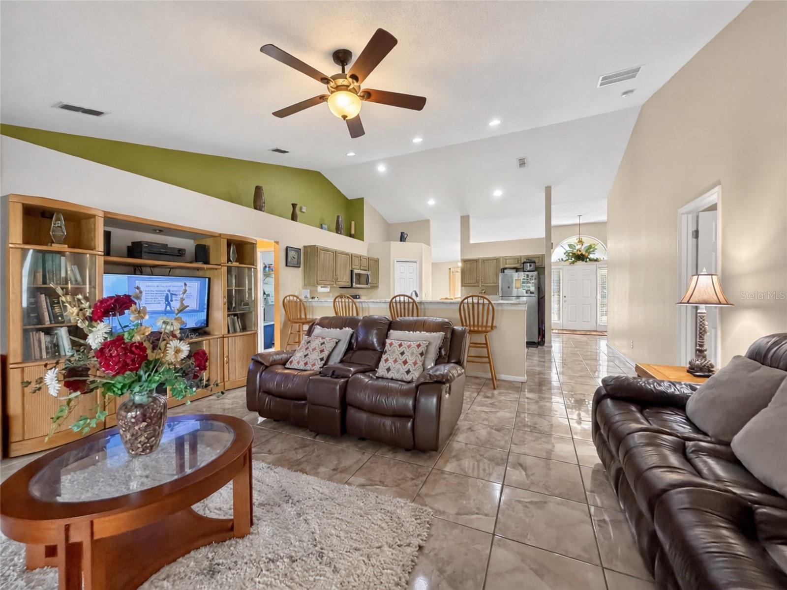 1048 HILL MOUNT DRIVE, Minneola, FL 34715