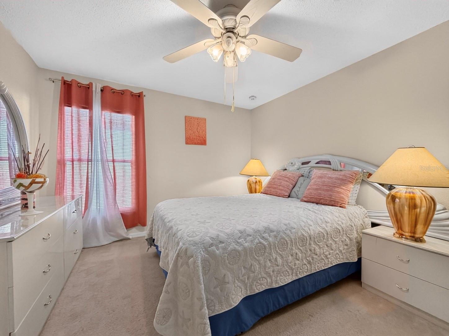 1048 HILL MOUNT DRIVE, Minneola, FL 34715