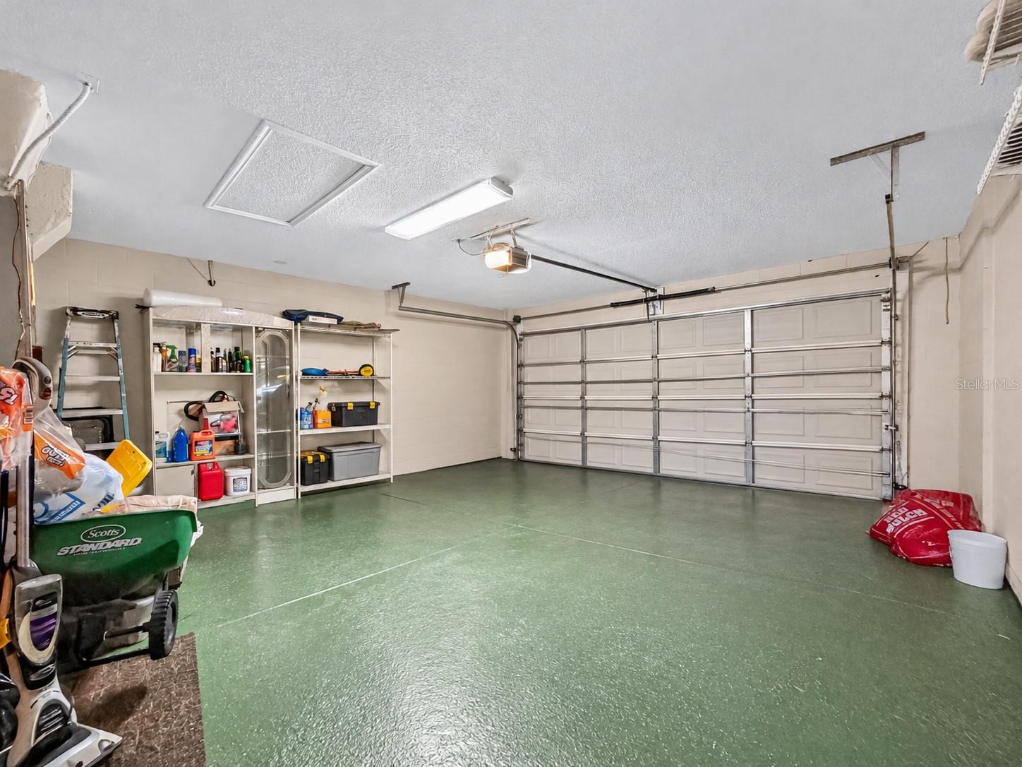 1048 HILL MOUNT DRIVE, Minneola, FL 34715