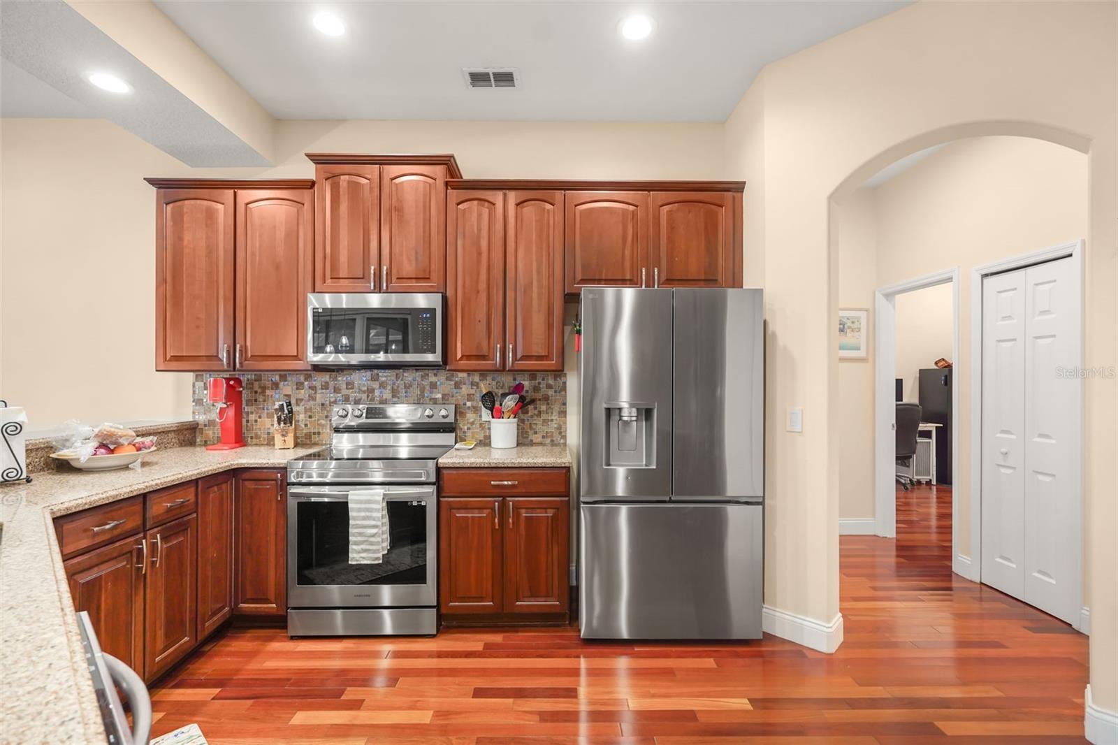 9836 MARSH POINTE DRIVE, Orlando, FL 32832