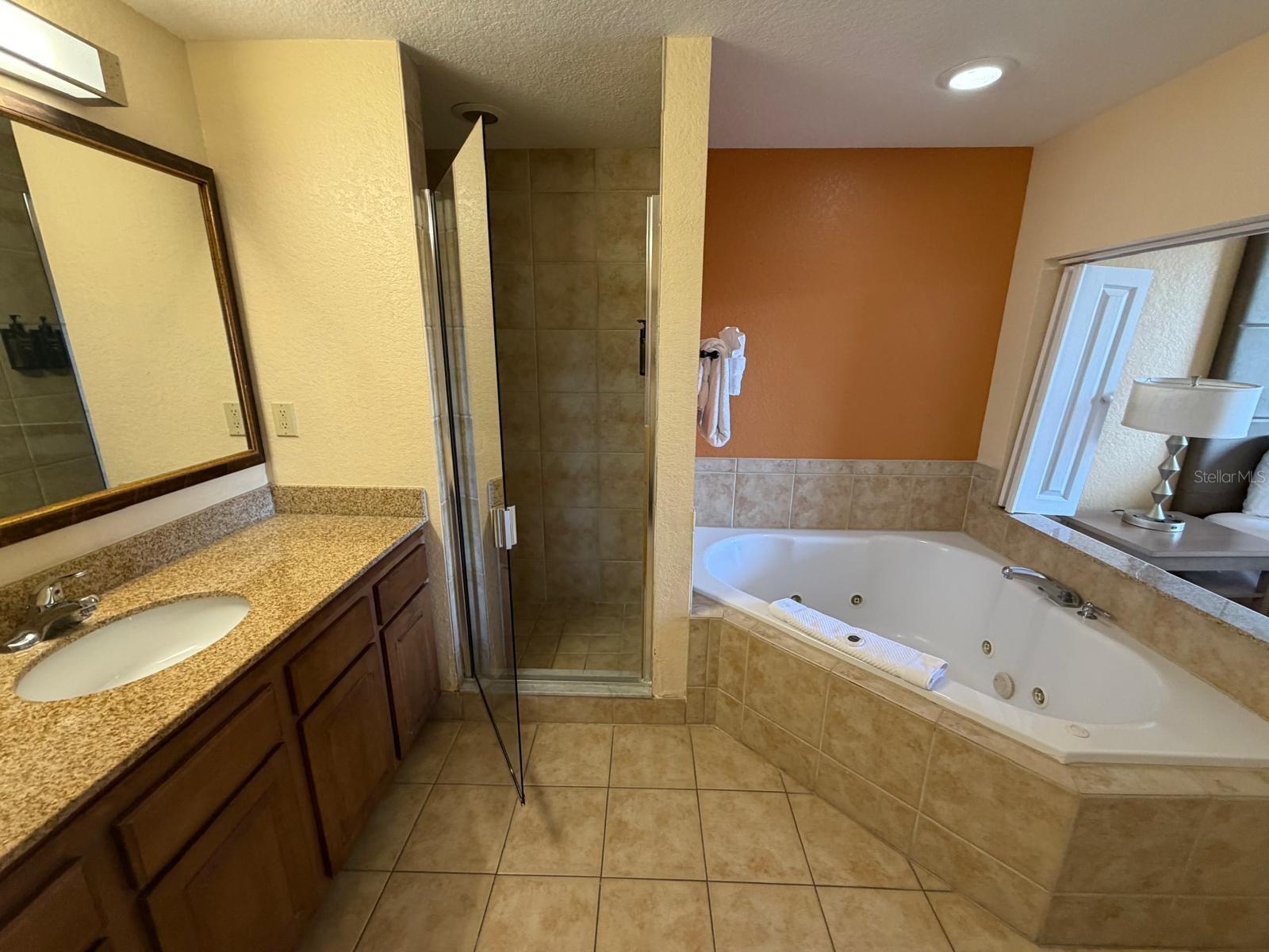 12527 FLORIDAYS RESORT DRIVE, #506-E, Orlando, FL 32821