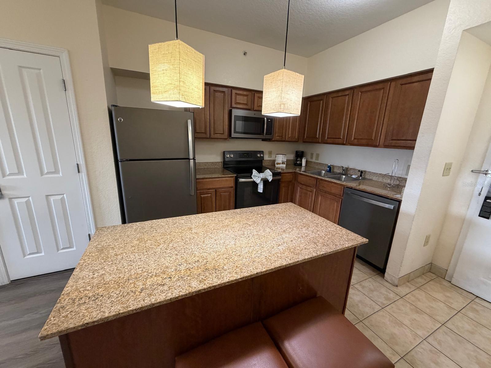 12527 FLORIDAYS RESORT DRIVE, #506-E, Orlando, FL 32821