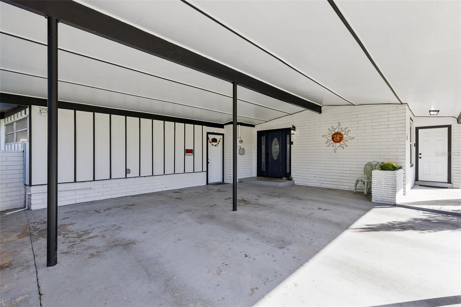 200 E PARKDALE AVENUE, Deland, FL 32724