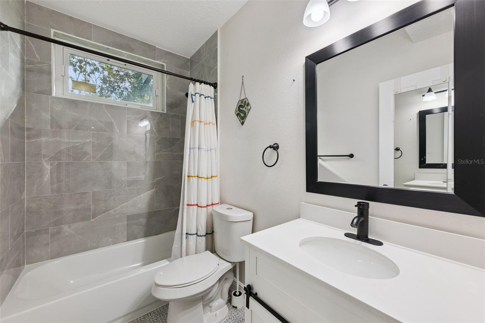 200 E PARKDALE AVENUE, Deland, FL 32724