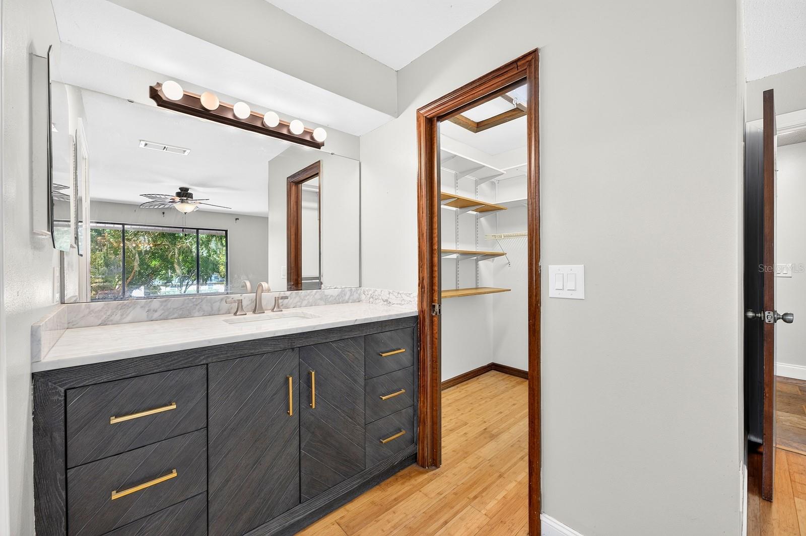 Primary en-suite bath.