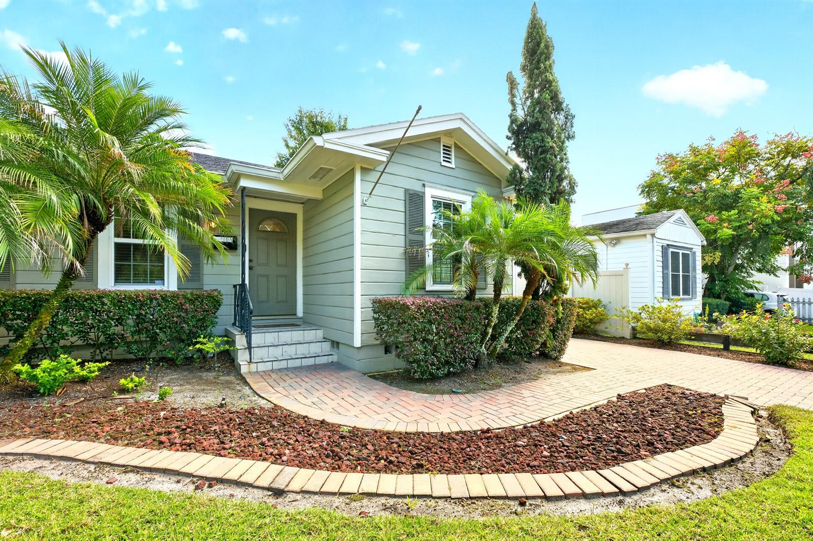 27 N HAMPTON AVENUE, Orlando, FL 32803