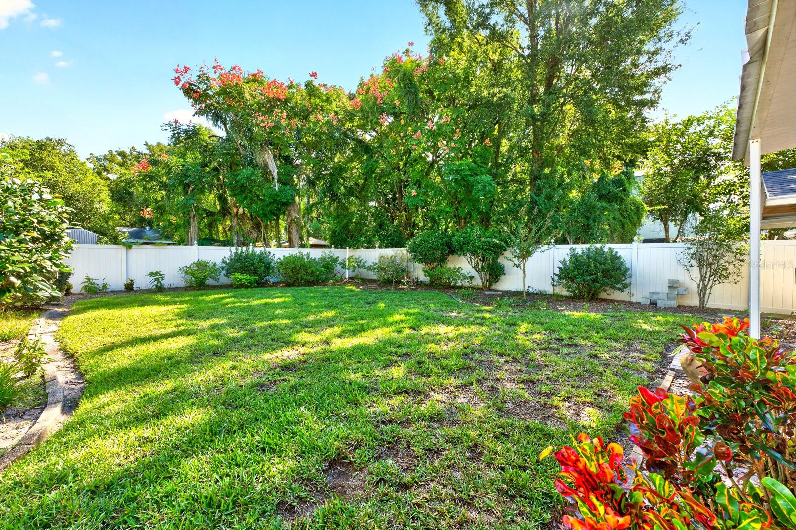 27 N HAMPTON AVENUE, Orlando, FL 32803