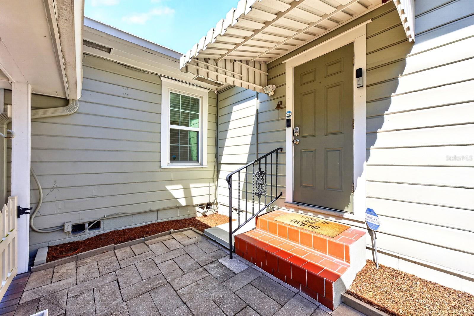 27 N HAMPTON AVENUE, Orlando, FL 32803