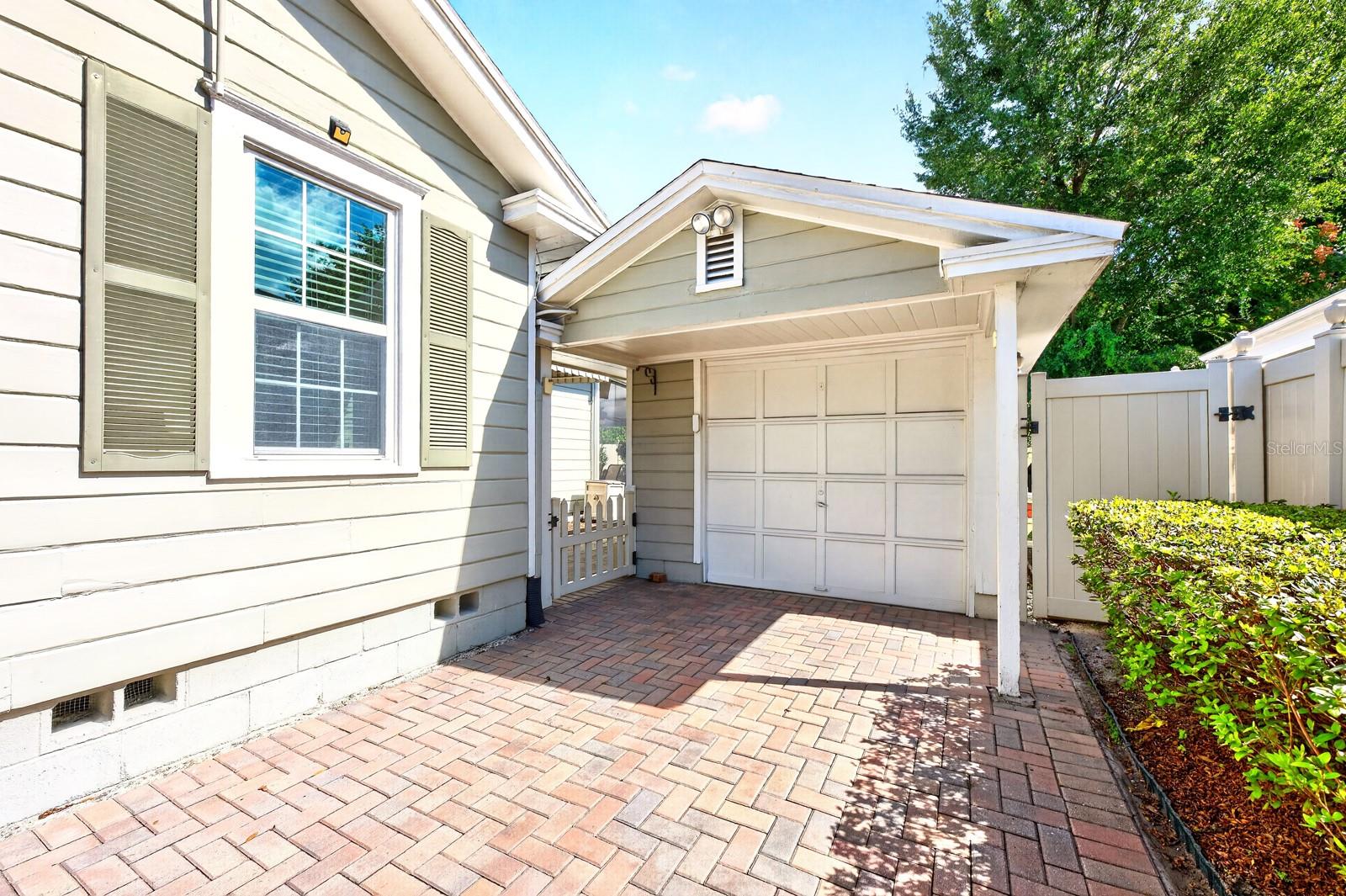 27 N HAMPTON AVENUE, Orlando, FL 32803