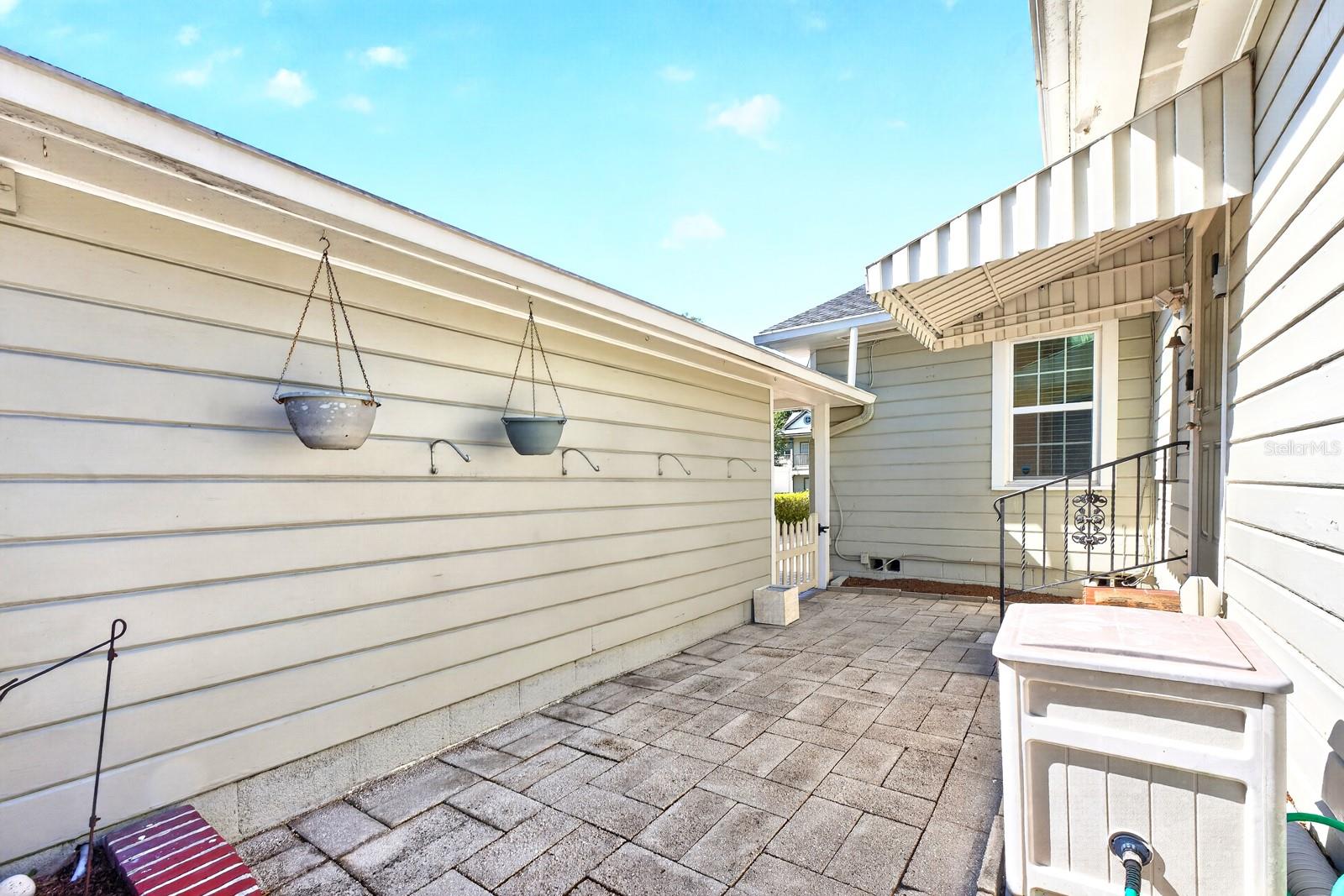 27 N HAMPTON AVENUE, Orlando, FL 32803