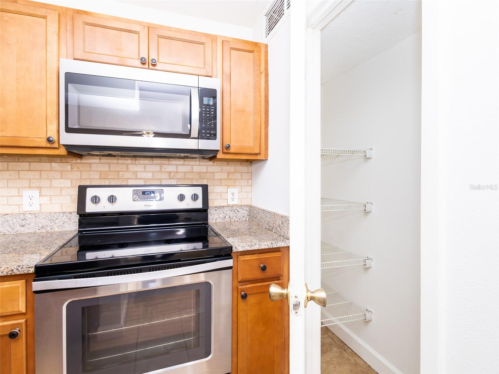 345 LAKEPOINTE DRIVE, #302, Altamonte Springs, FL 32701