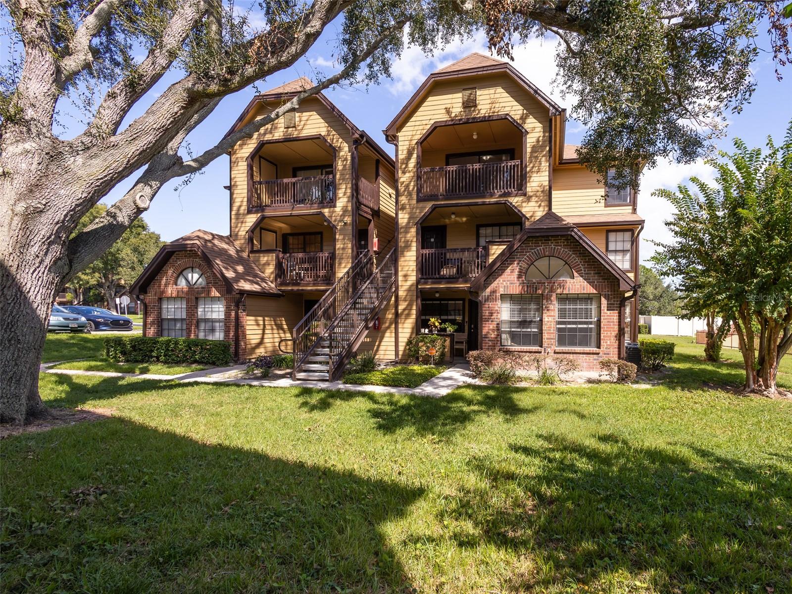 345 LAKEPOINTE DRIVE, #302, Altamonte Springs, FL 32701