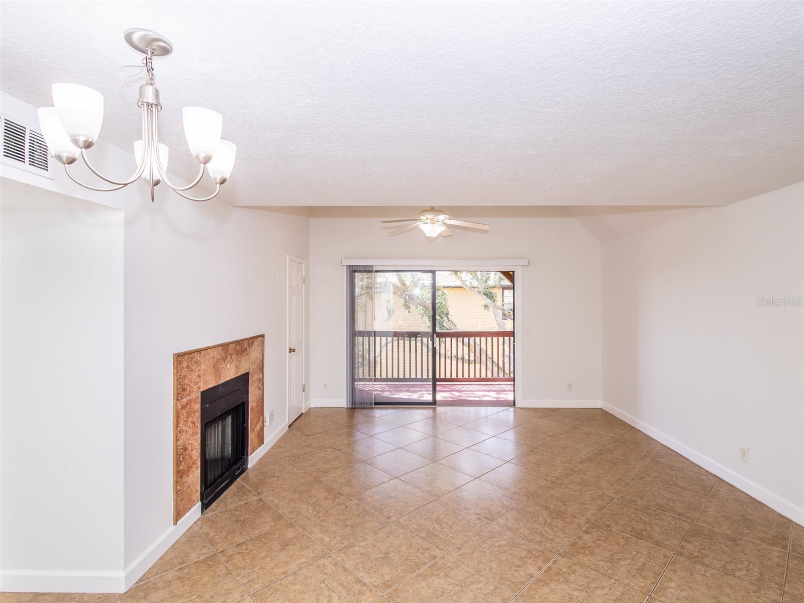 345 LAKEPOINTE DRIVE, #302, Altamonte Springs, FL 32701 345 LAKEPOINTE DRIVE, #302, Altamonte Springs, FL 32701