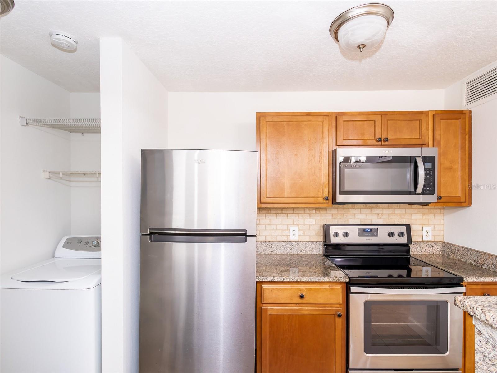 345 LAKEPOINTE DRIVE, #302, Altamonte Springs, FL 32701
