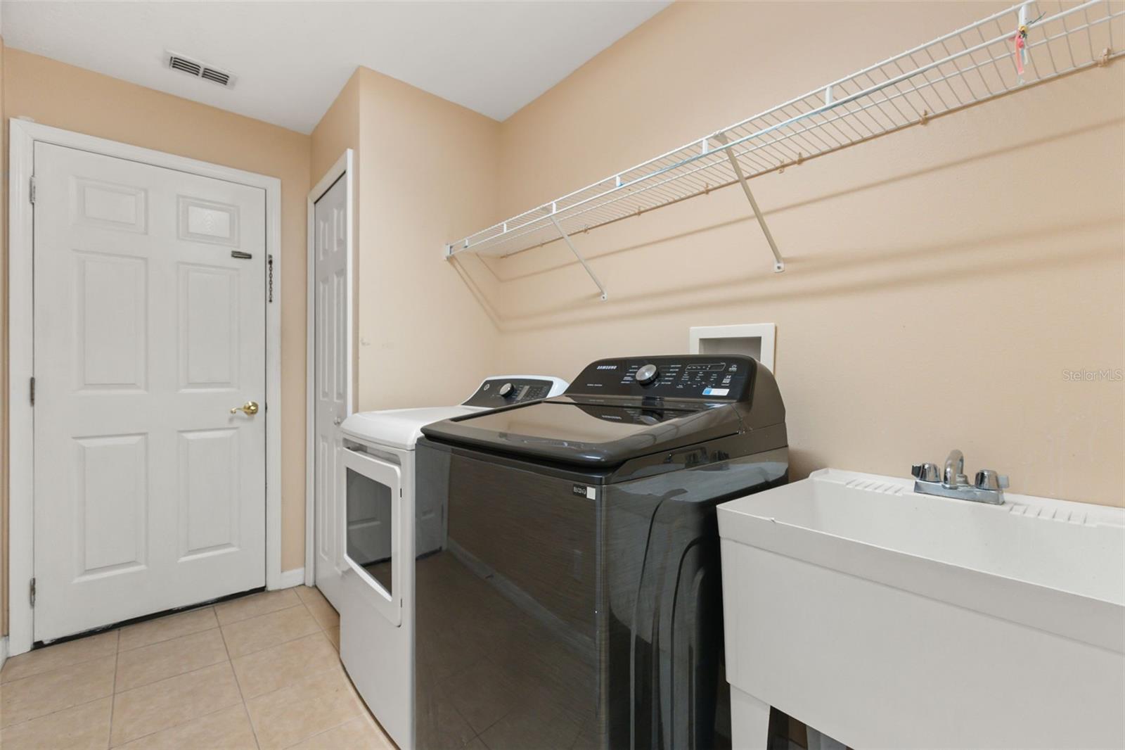 1832 NATURE COVE LANE, Clermont, FL 34711