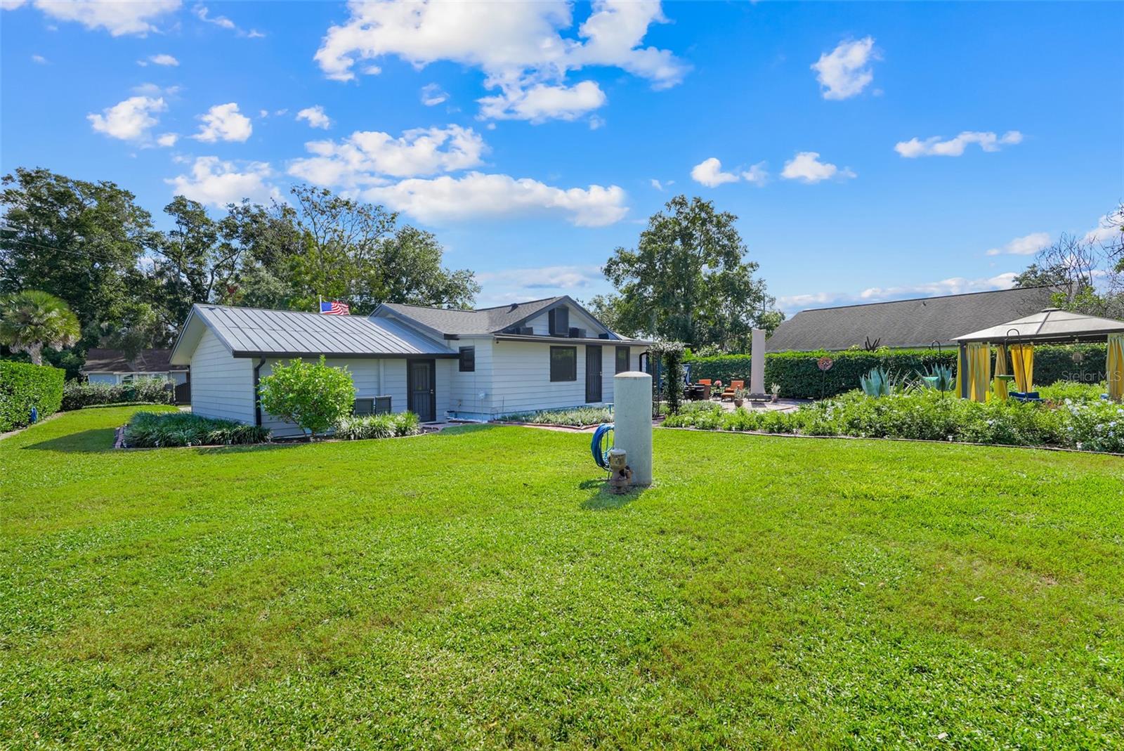 6 S LAKE PLEASANT ROAD, Apopka, FL 32703