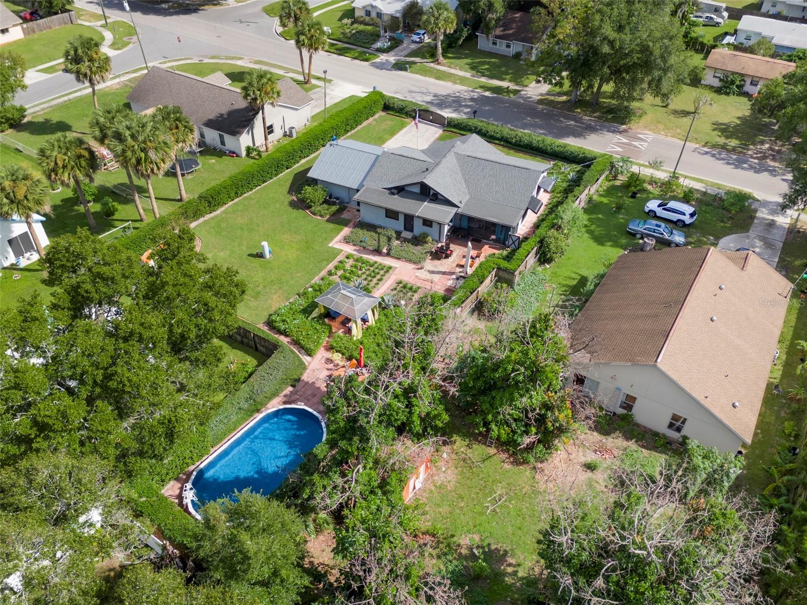6 S LAKE PLEASANT ROAD, Apopka, FL 32703
