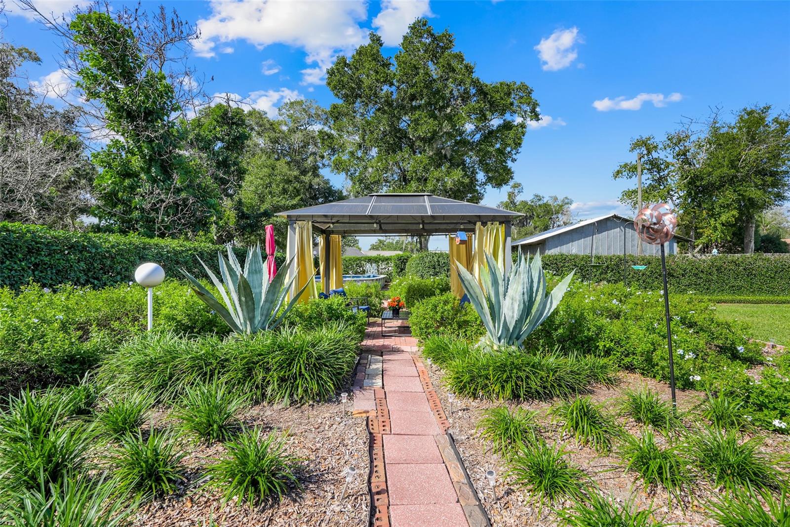6 S LAKE PLEASANT ROAD, Apopka, FL 32703