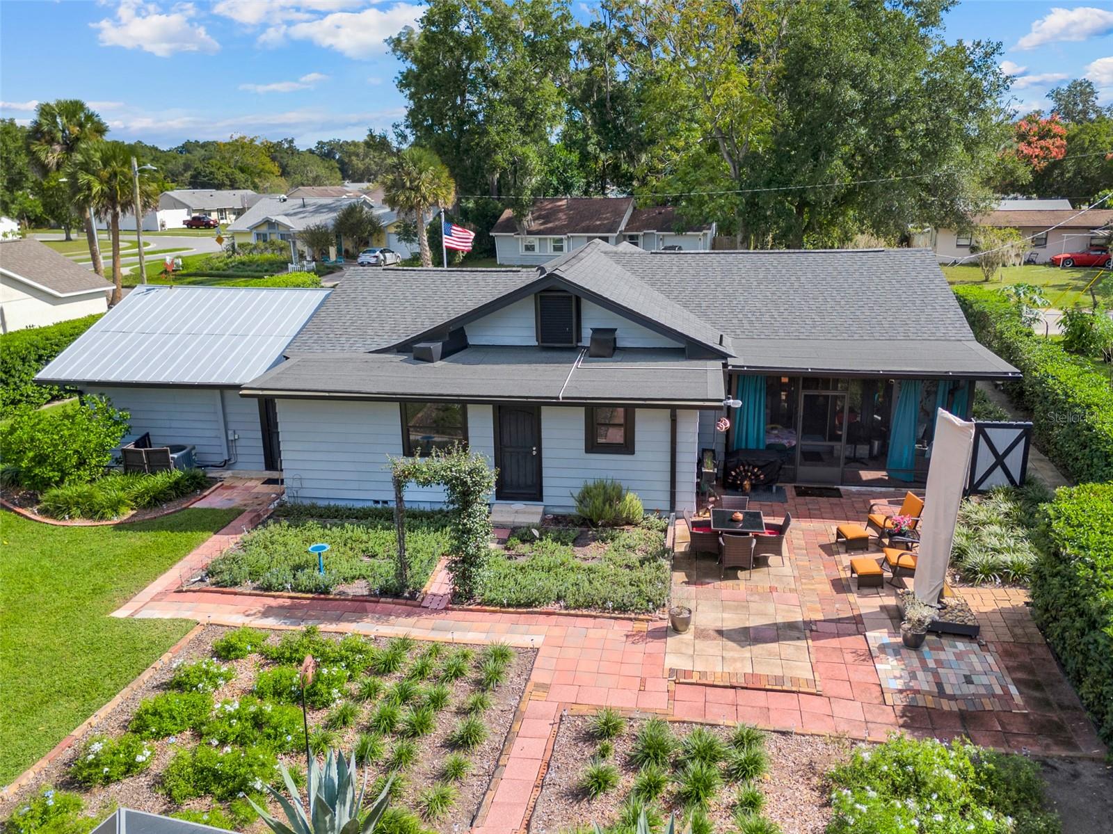 6 S LAKE PLEASANT ROAD, Apopka, FL 32703