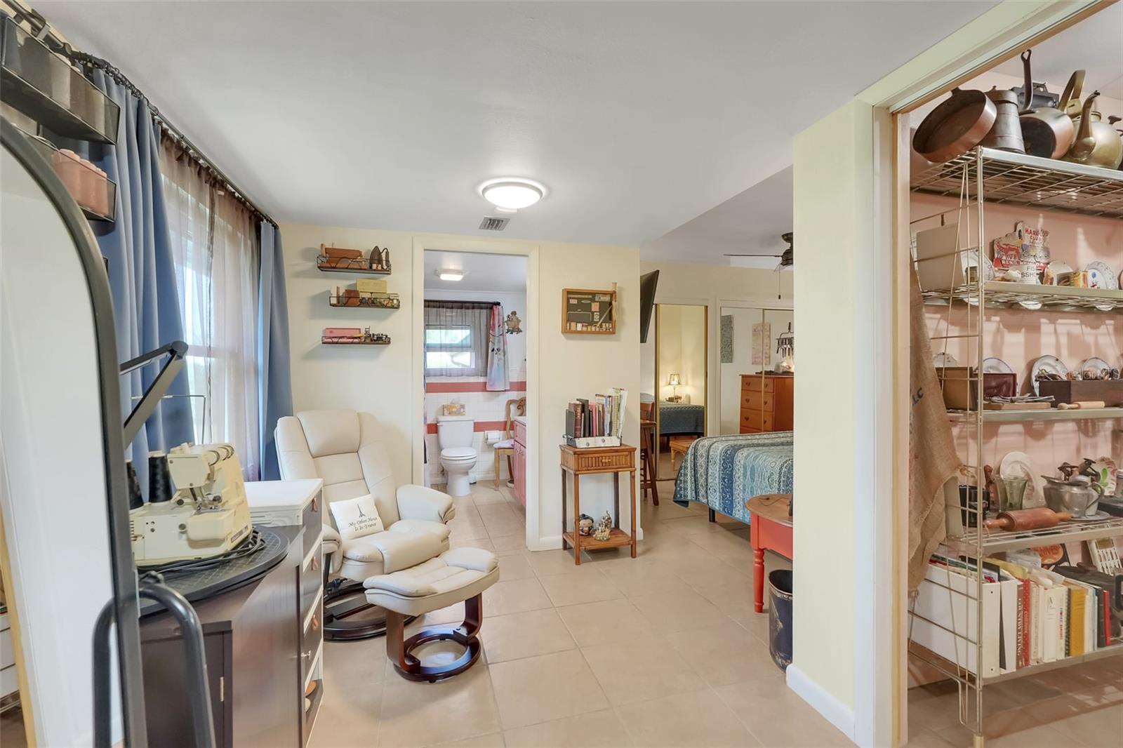 6 S LAKE PLEASANT ROAD, Apopka, FL 32703