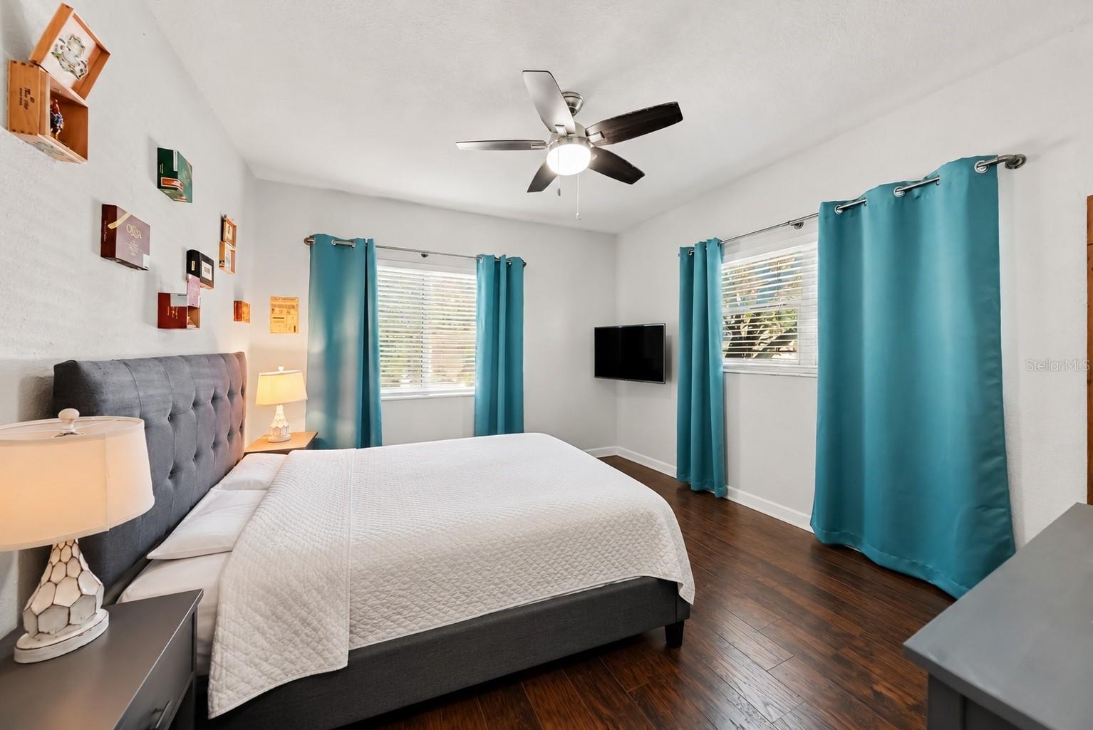 917 E 24TH AVENUE, Tampa, FL 33605