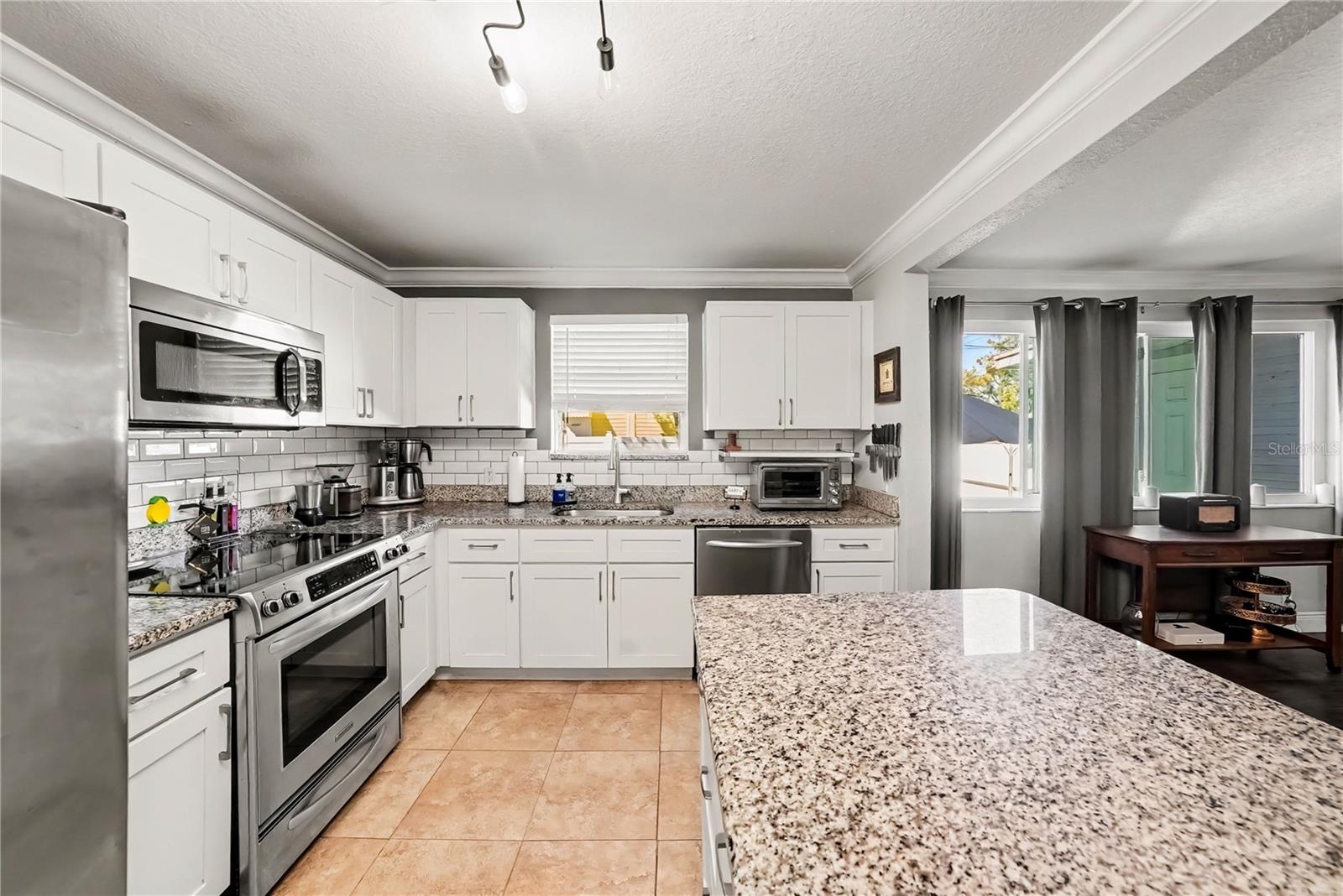917 E 24TH AVENUE, Tampa, FL 33605