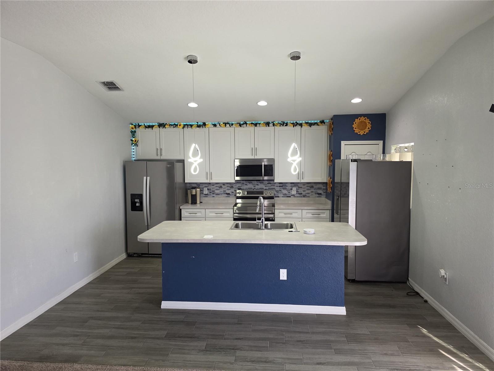 KITCHEN KITCHEN