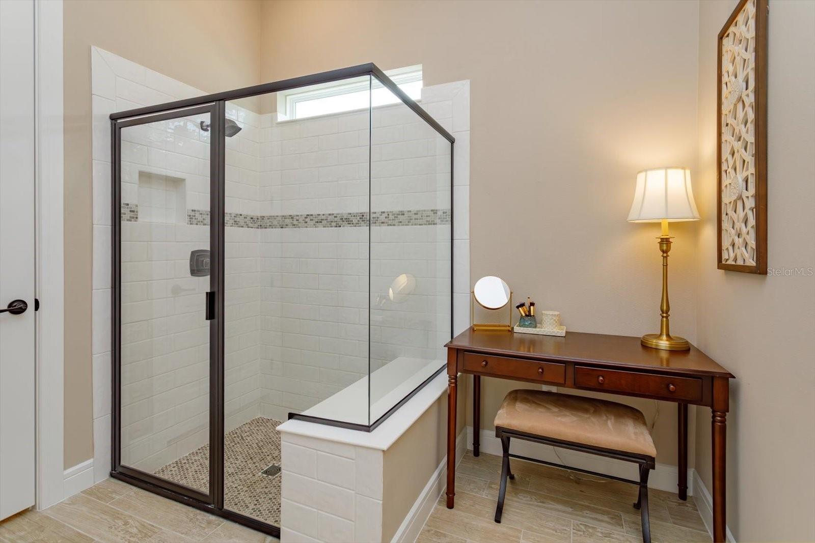 Primary Bath / Walk-in Shower
