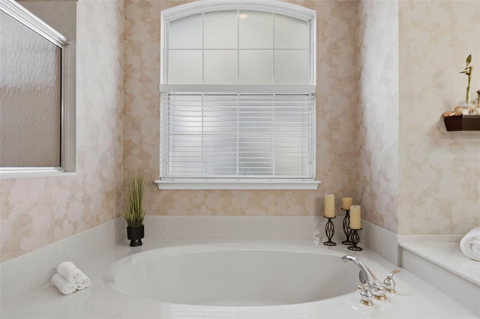Garden tub