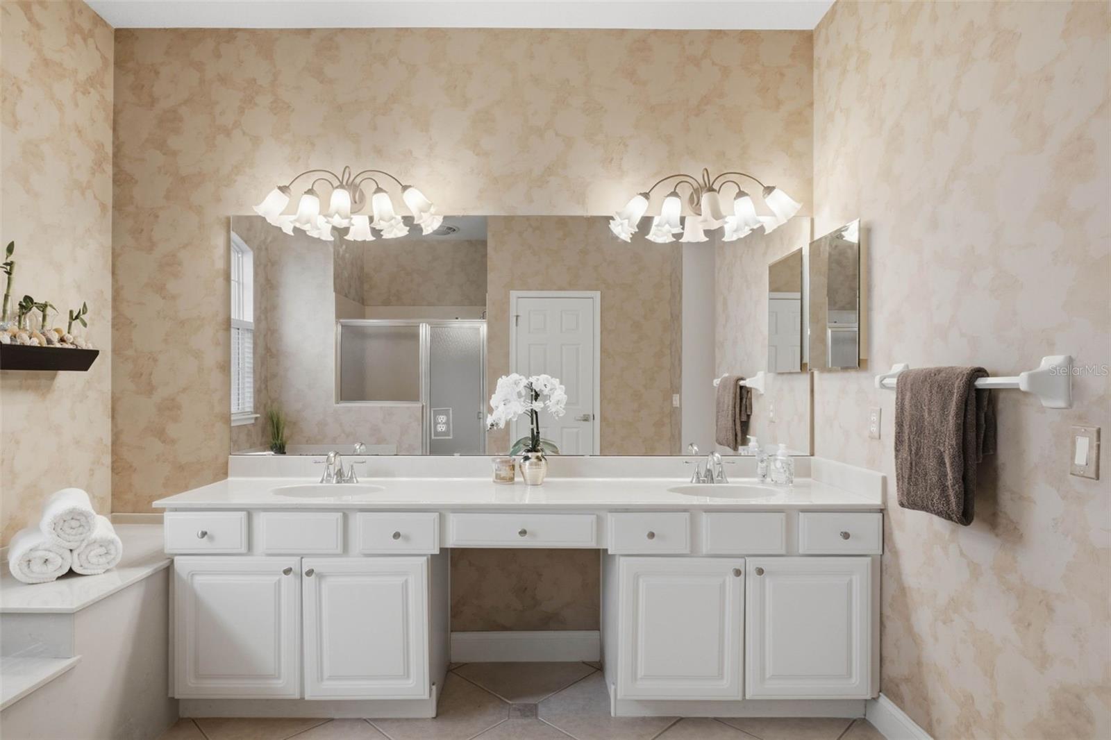 Double vanity