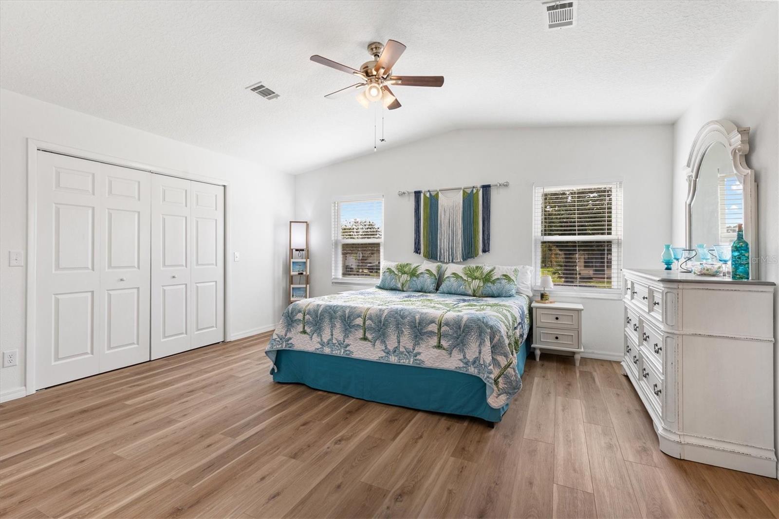 HUGE Master Bedroom Suite ....tranquil