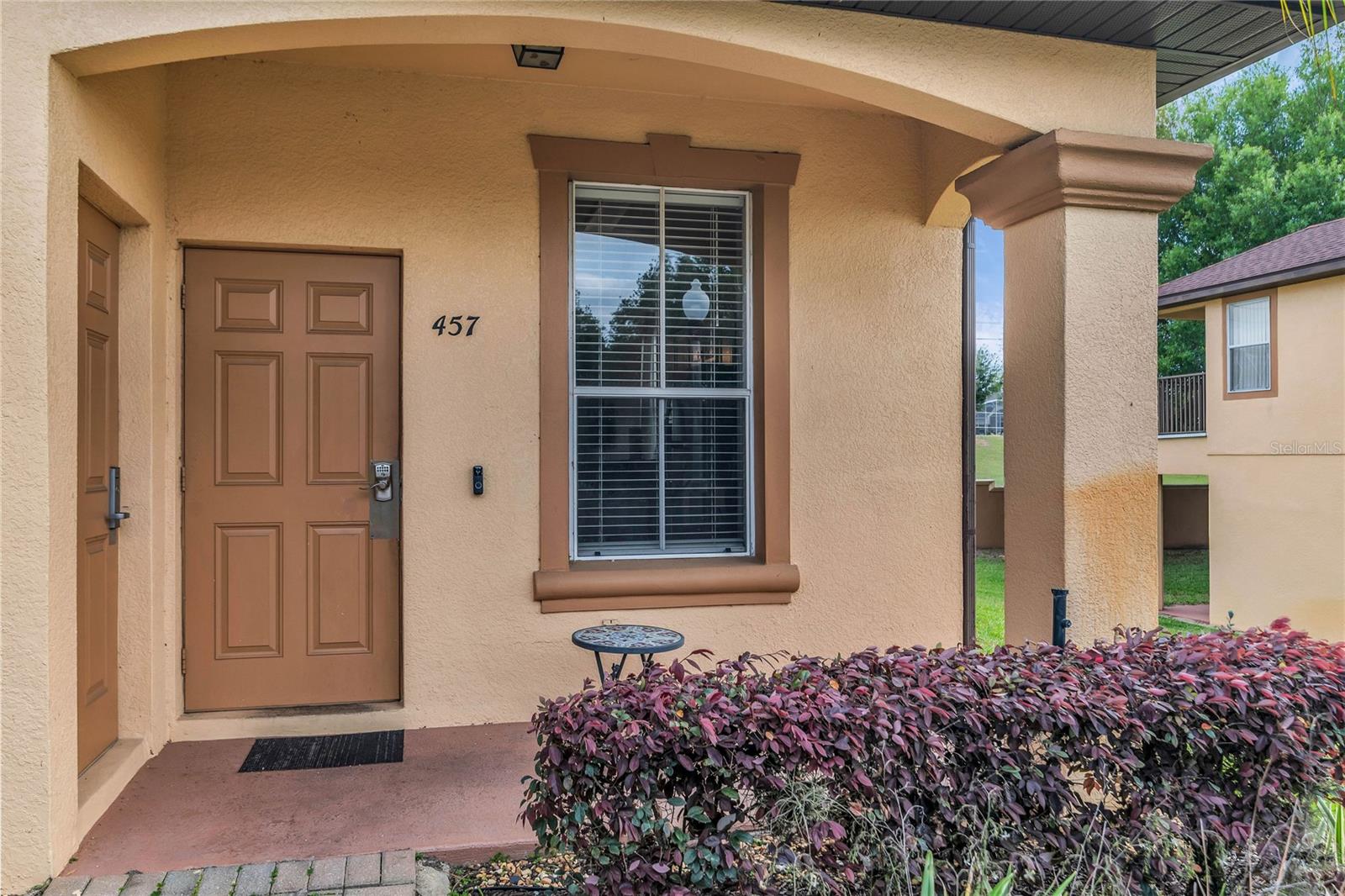 Entryway of 457 La Mirage Street