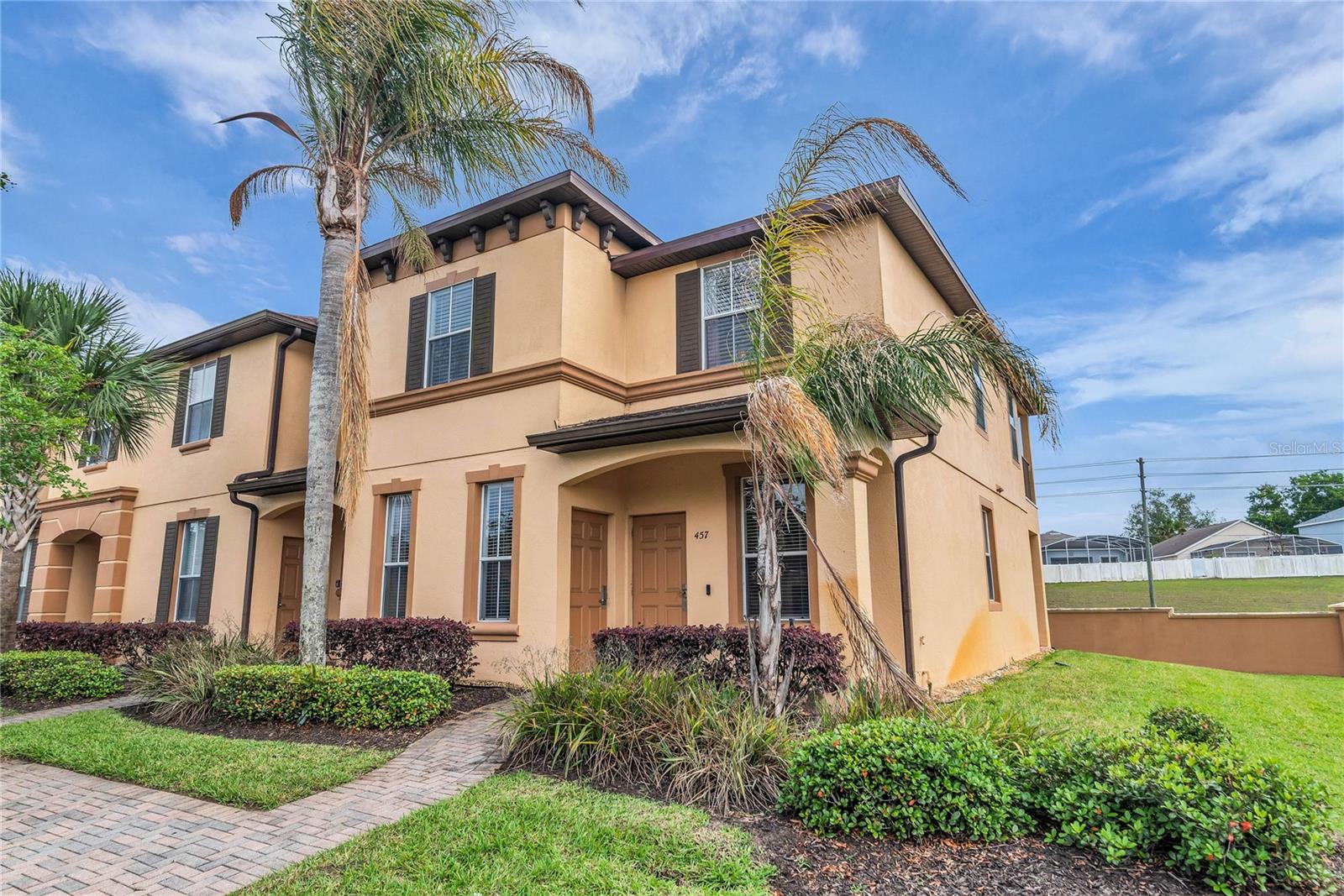 Front of 457 La Mirage Street