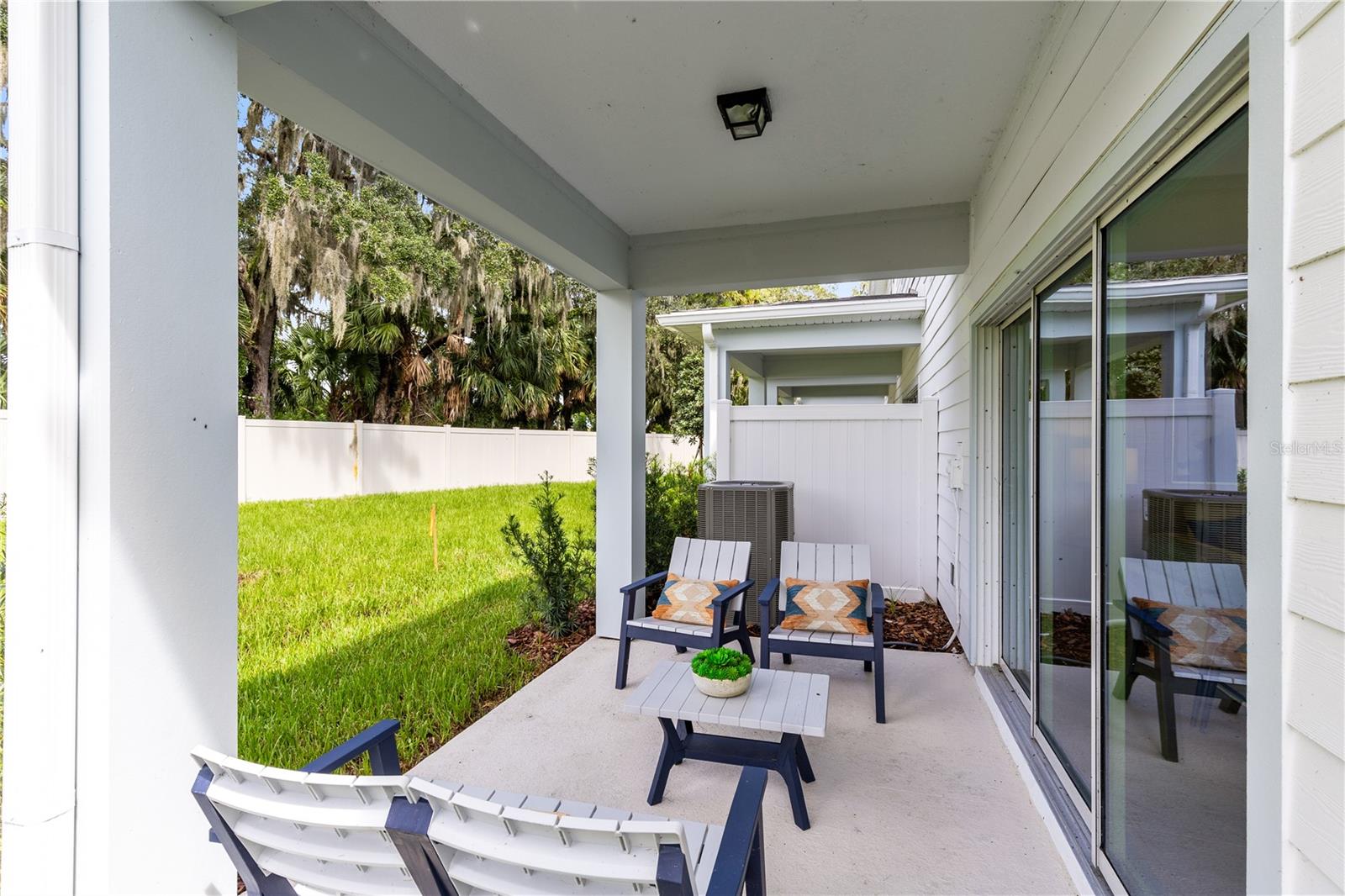 Model Home Design Only. Pictures and furnishings are for illustrative purposes only. Elevations, colors and options may vary. Furniture is for model home staging only.