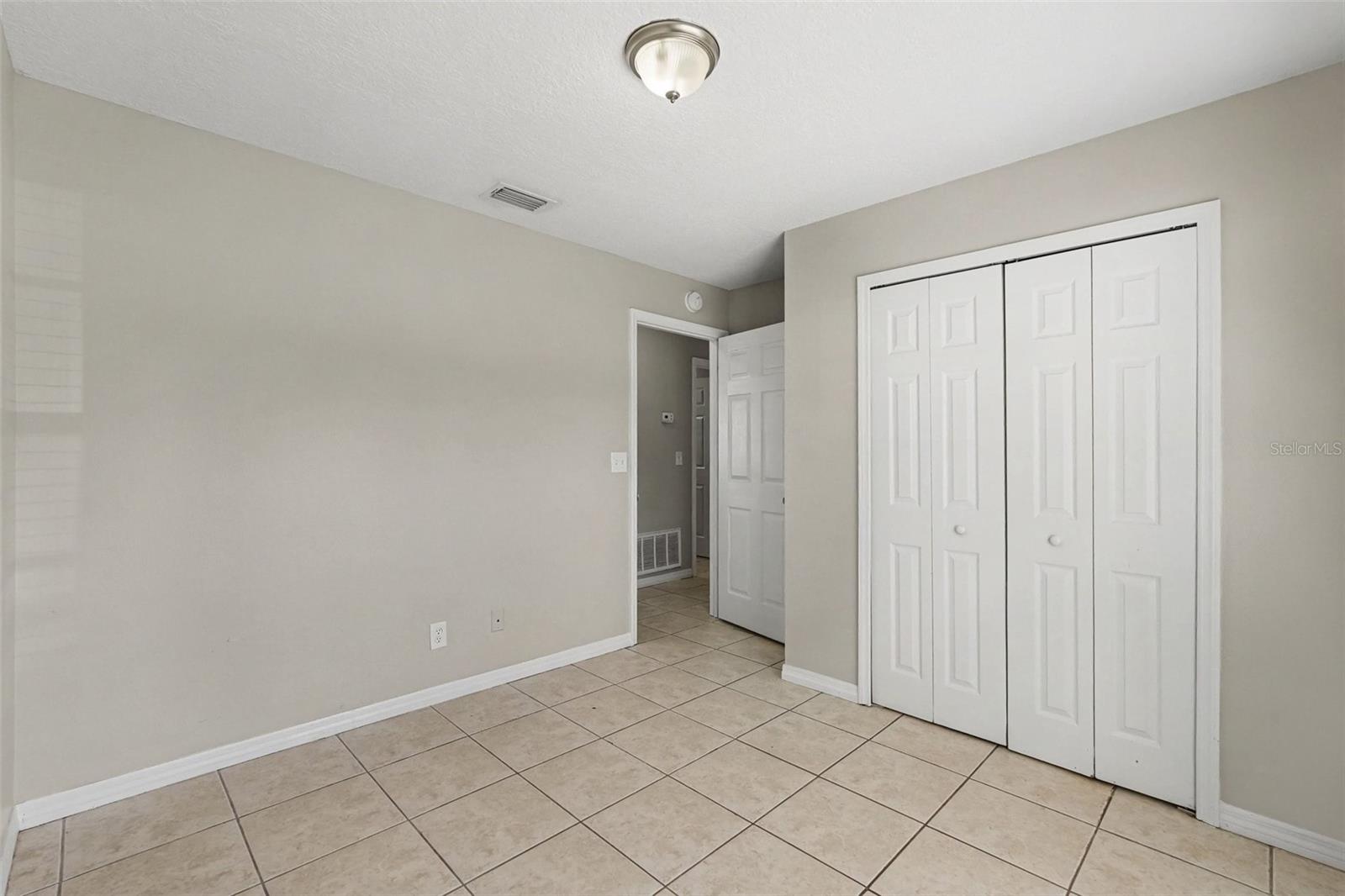 5233 BOGDONOFF DRIVE, Seffner, FL 33584