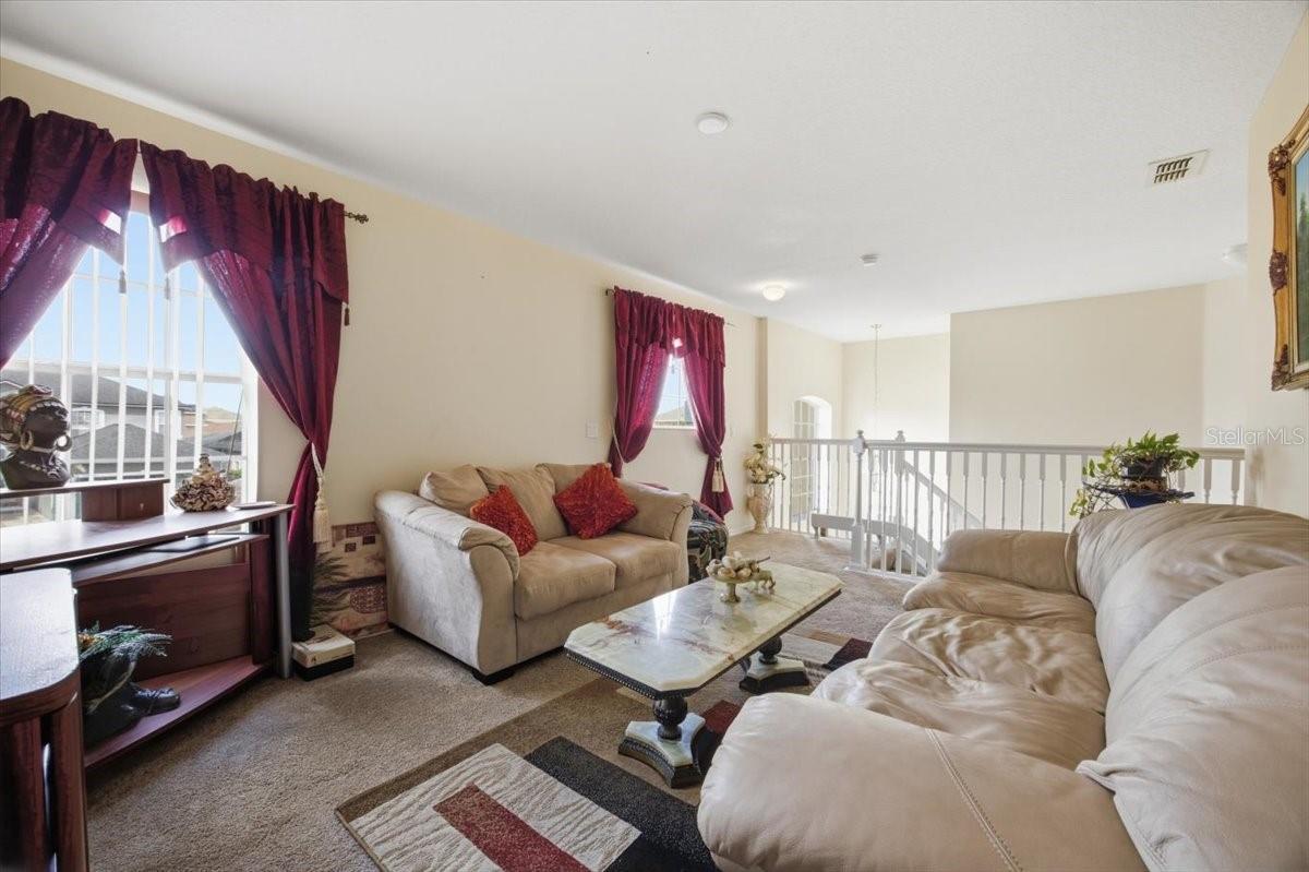 Bonus Room-R