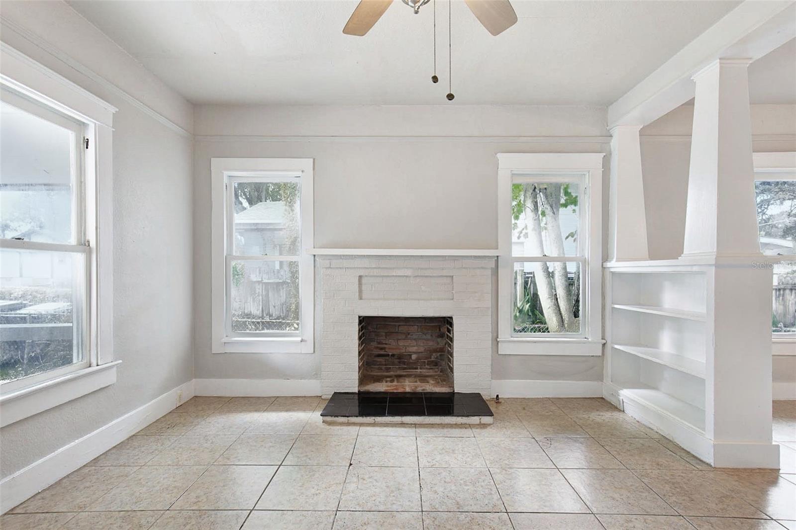 508 E HUGH STREET, Tampa, FL 33603