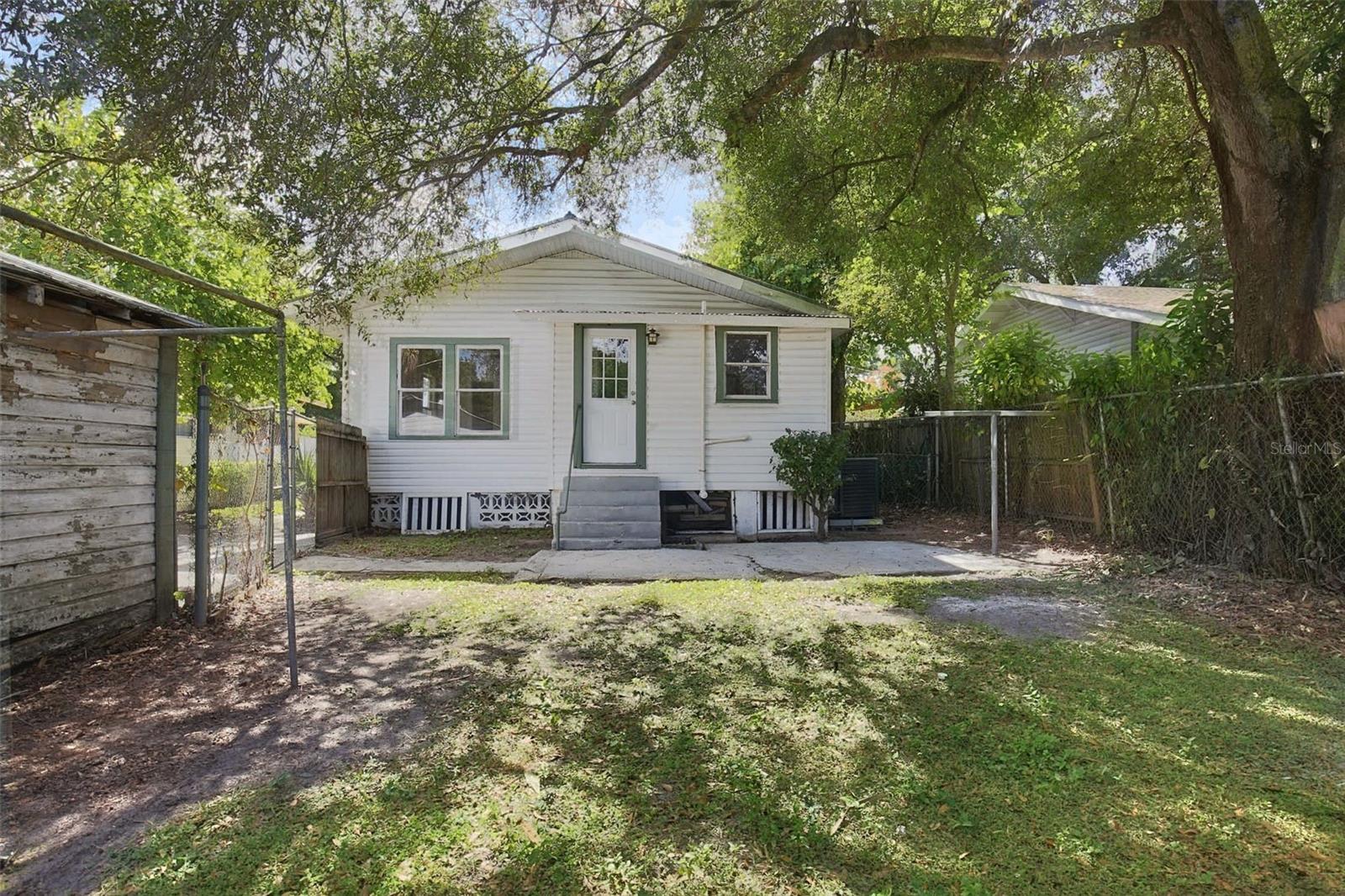 508 E HUGH STREET, Tampa, FL 33603