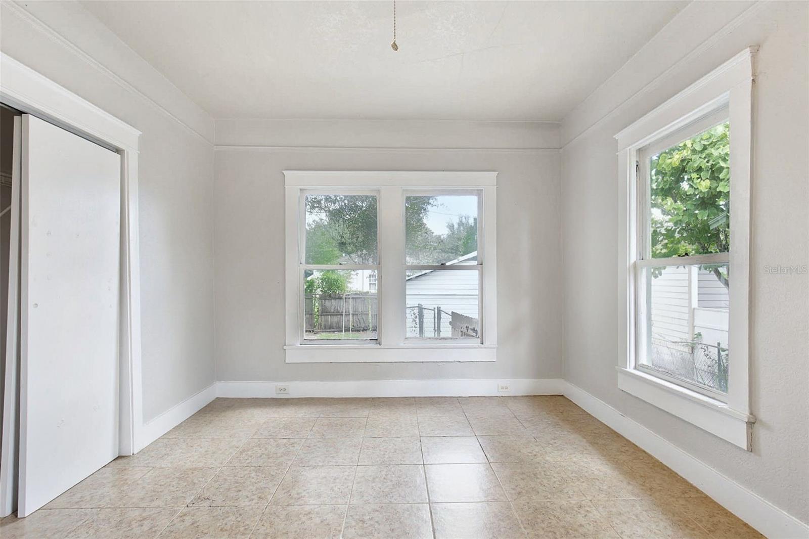508 E HUGH STREET, Tampa, FL 33603
