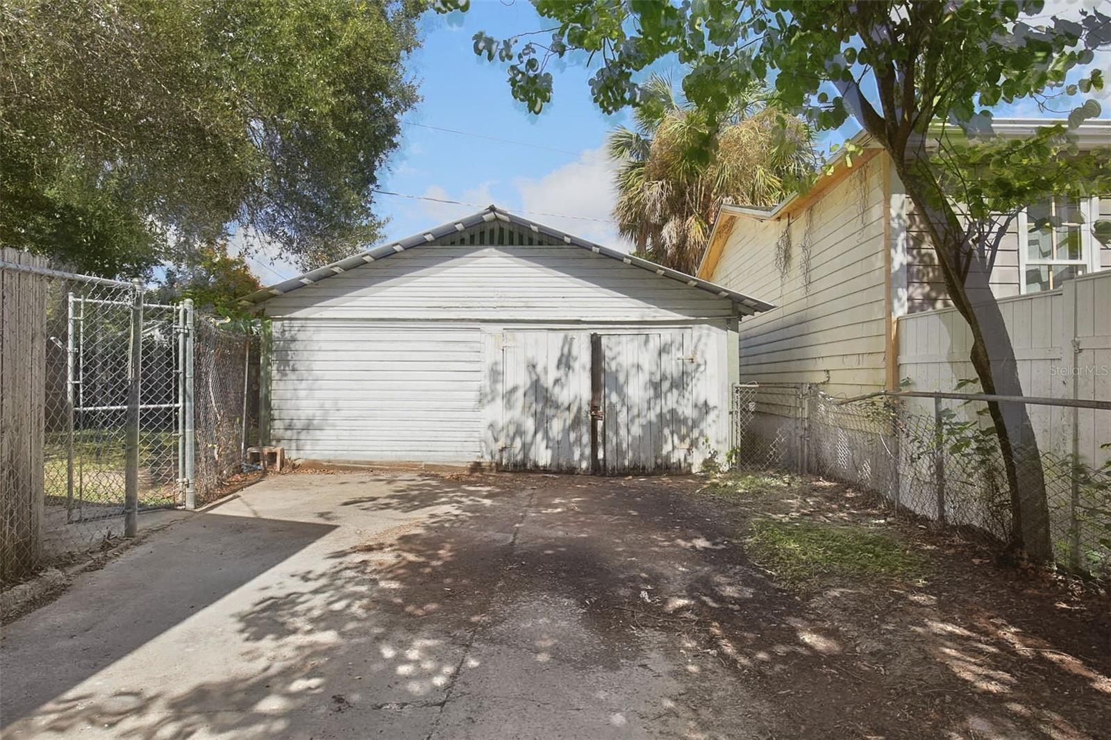 508 E HUGH STREET, Tampa, FL 33603