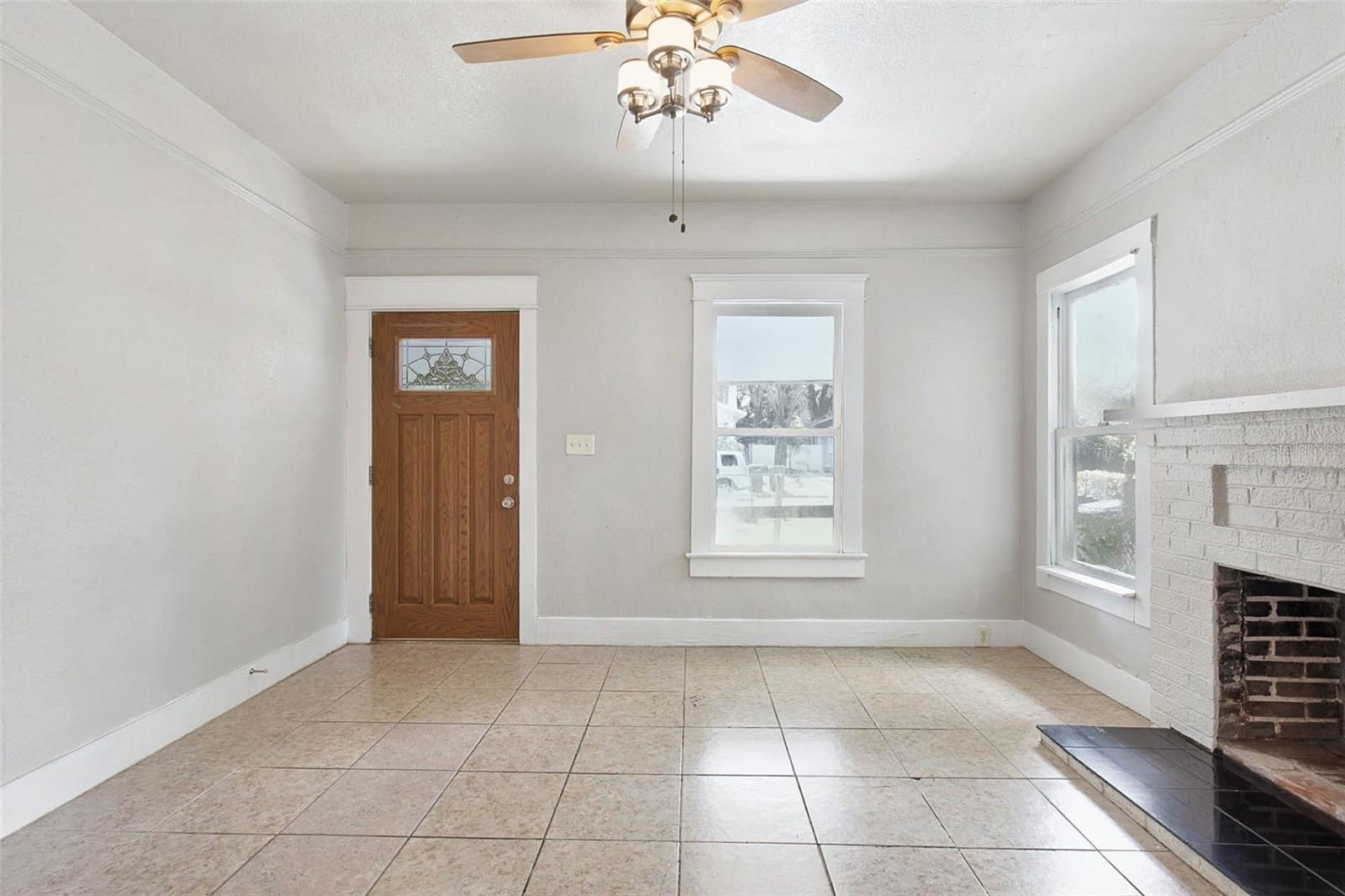 508 E HUGH STREET, Tampa, FL 33603
