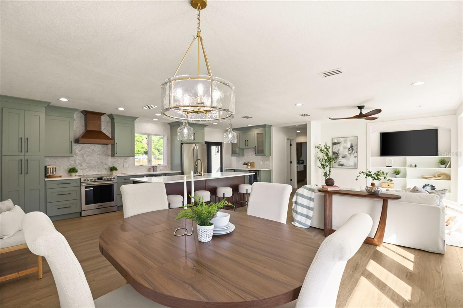 512 MAYFAIR CIRCLE, Orlando, FL 32803
