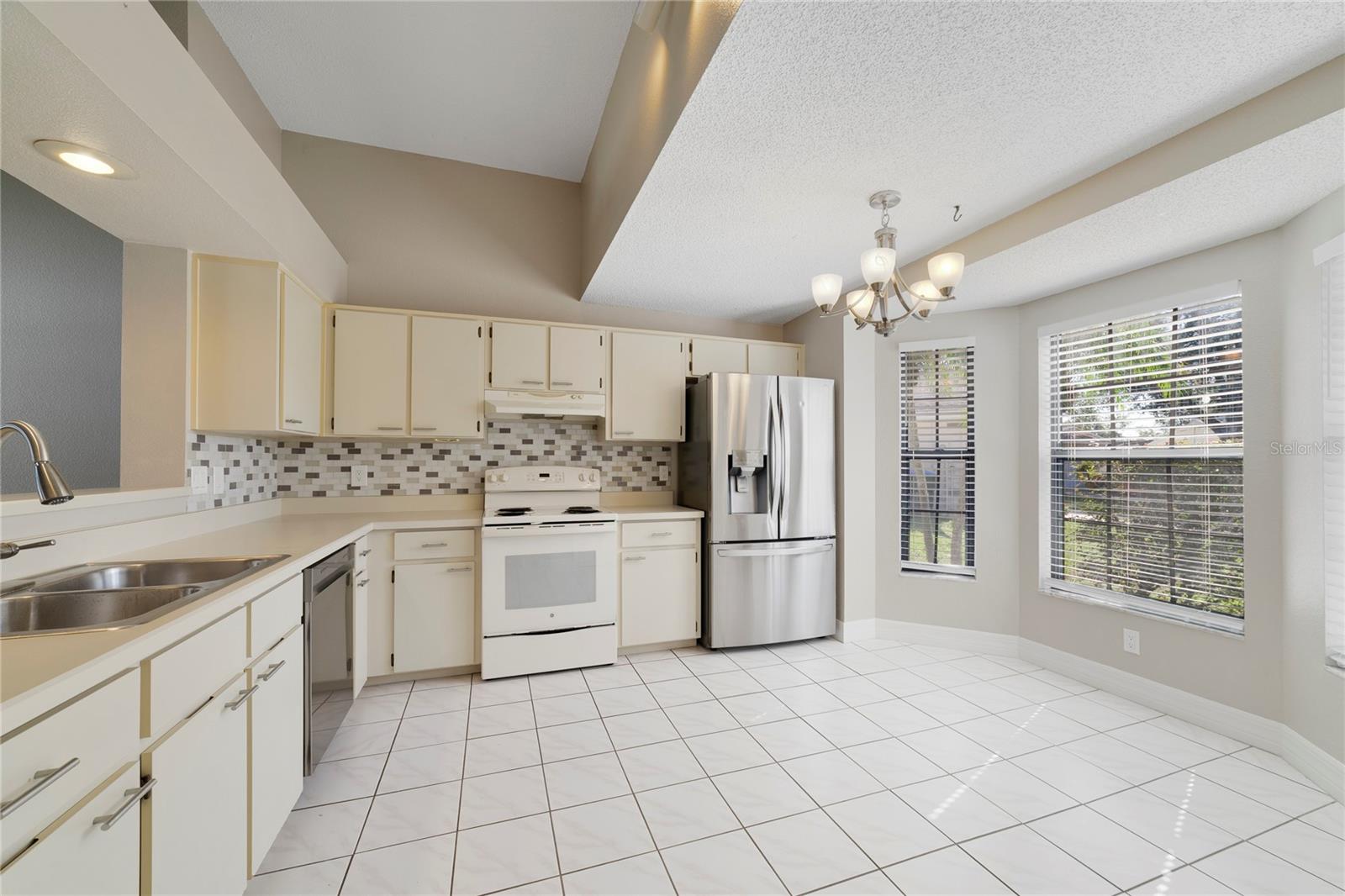 11904 DESMAR COURT, Orlando, FL 32821