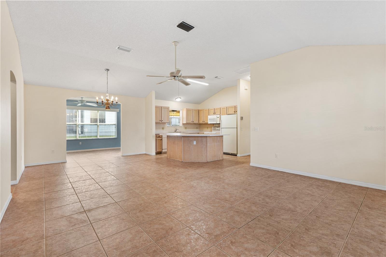 2055 PALO ALTO AVENUE, The Villages, FL 32159